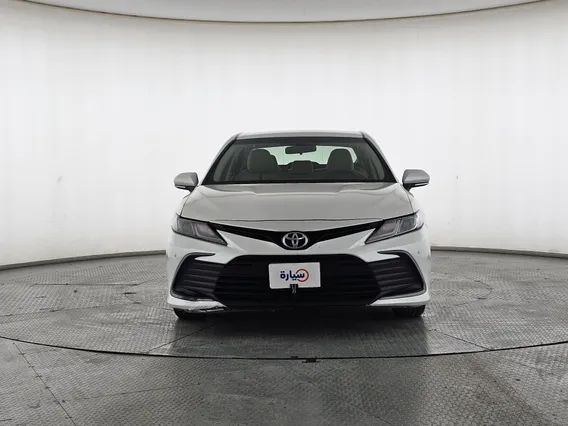 Toyota Camry  LE 2024 