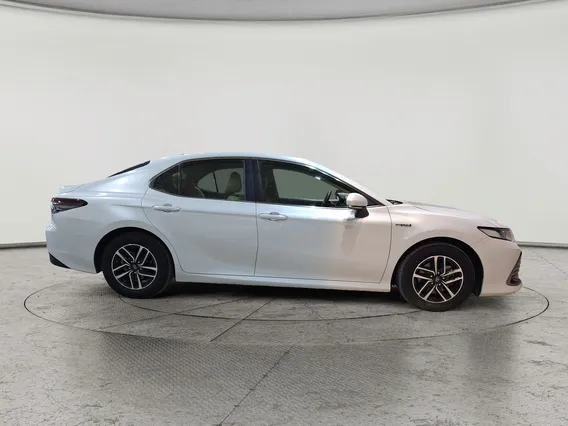 Toyota Camry  LE 2022 