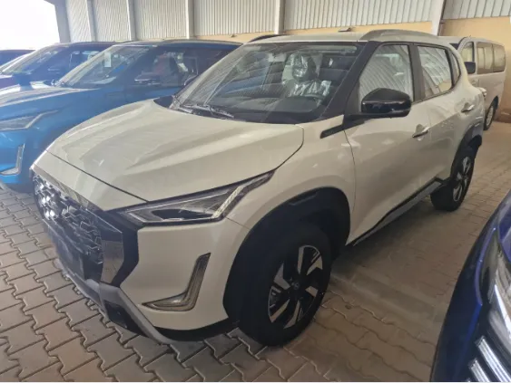 نيسان ماجنايت SV 2025 