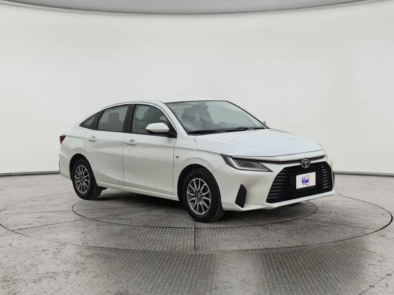 Toyota Yaris  Y 2024 