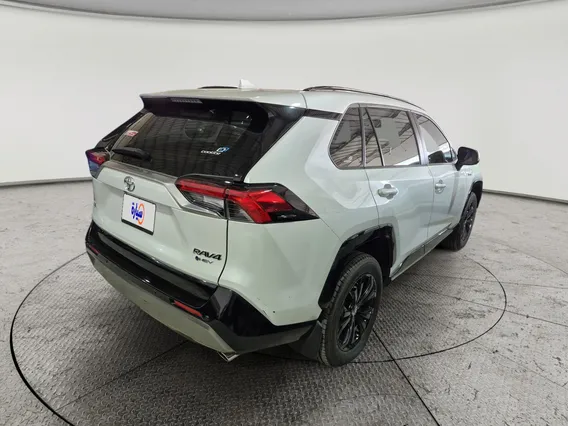 Toyota RAV4 XLE HEV 2025 