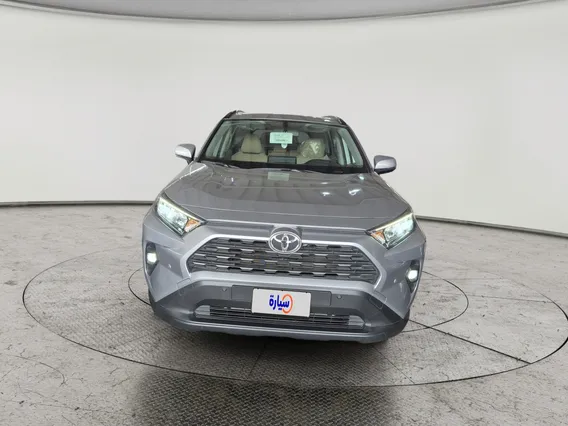 Toyota RAV4 XLE 2024 