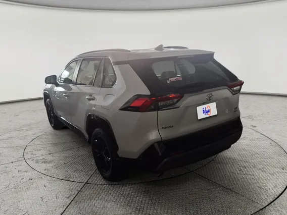 Toyota RAV4 XLE HEV 2025 