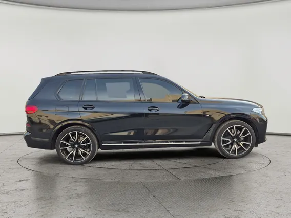 بي ام دبليو الفئة اكس 7 xDrive 40i	 2021 