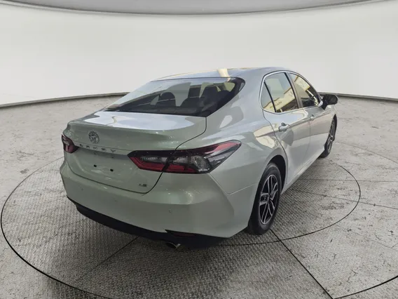 Toyota Camry  LE 2024 