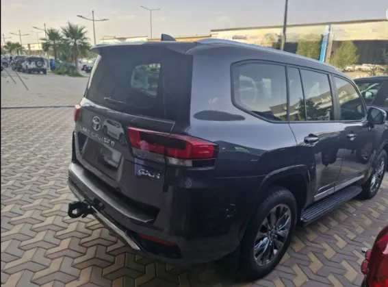 تويوتا لاندكروزر GXR3 2025 دبل