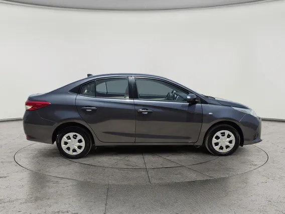 Toyota Yaris  Y 2022 