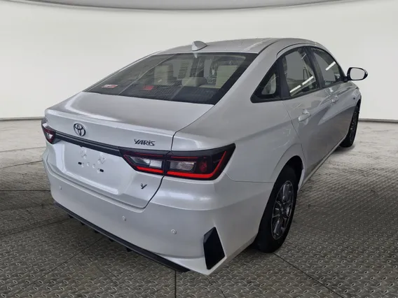 Toyota Yaris  Y 2026 