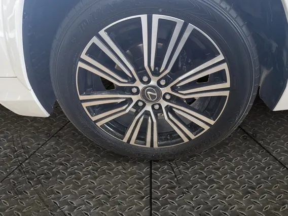 Lexus LX 600 2025 