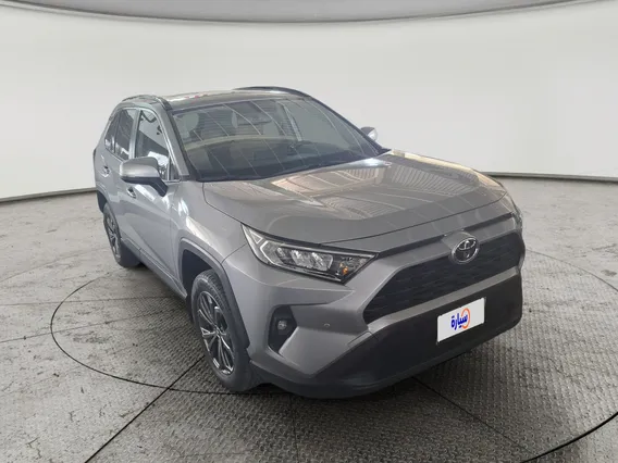 Toyota RAV4 XLE 2024 