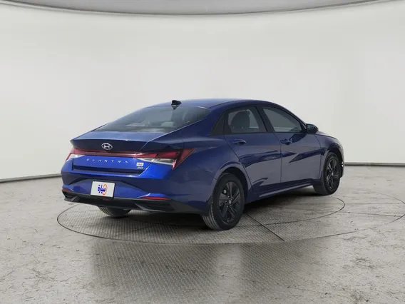 Hyundai Elantra Smart 2023 