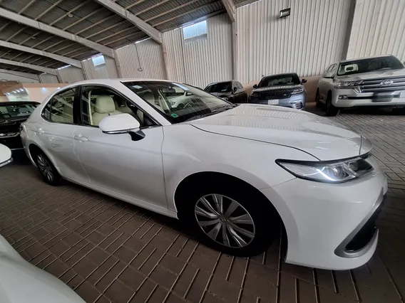 Toyota Camry  LE 2022 