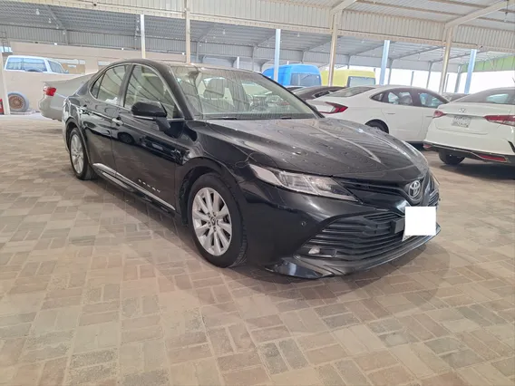 Toyota Camry  GLE 2019 