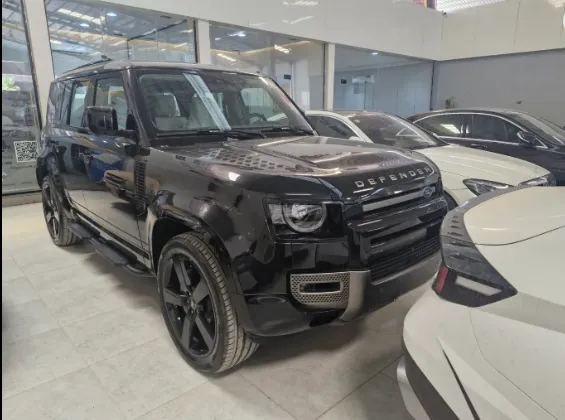 Land Rover Defender X DYNAMIC 2025 