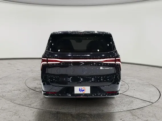 فورثينج V9 HEV 2026 