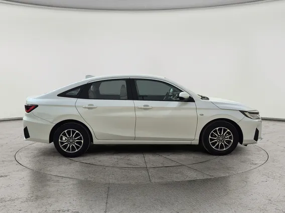 Toyota Yaris  Y 2024 