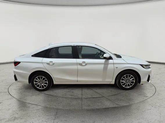 Toyota Yaris  Y 2024 