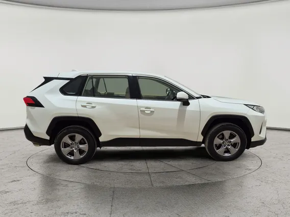 Toyota RAV4 LE 2022 