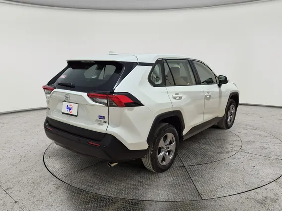 Toyota RAV4 LE 2022 