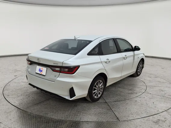 Toyota Yaris  Y 2024 