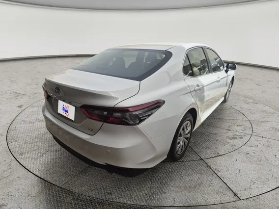 تويوتا كامري LE 2023 