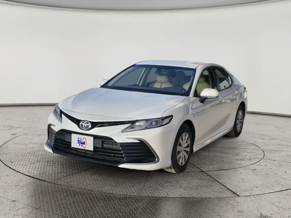 Toyota Camry  LE 2024 