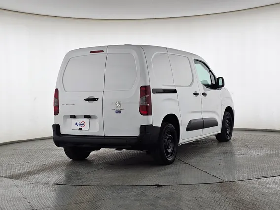 بيجو بارتنر Short van 2022 
