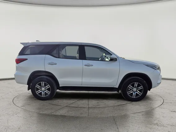 Toyota Fortuner GX2 2023 