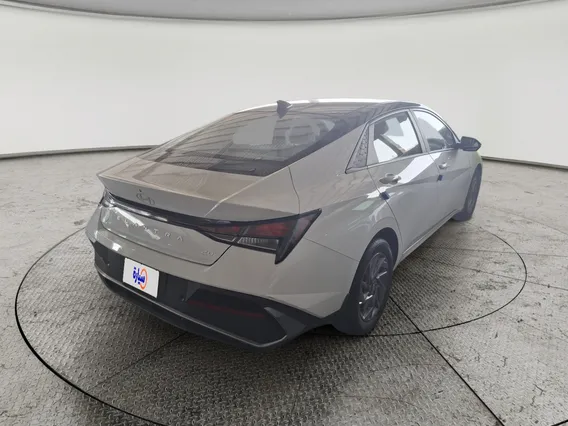 Hyundai Elantra Smart China 2025 