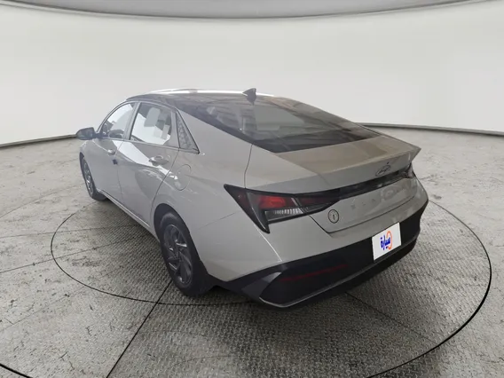 Hyundai Elantra Smart China 2025 