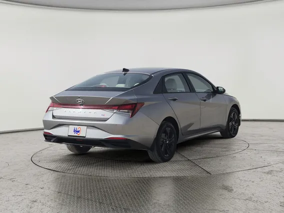 Hyundai Elantra Smart 2023 