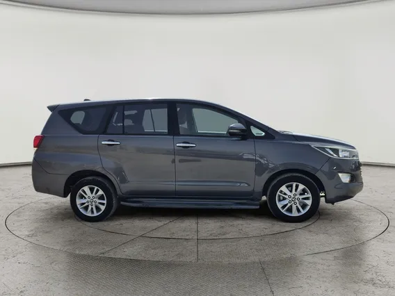 Toyota Innova GL 2022 