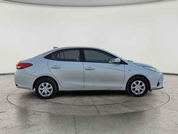 Toyota Yaris  Y 2021 