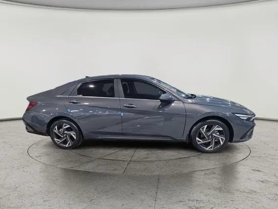 Hyundai Elantra Comfort 2024 
