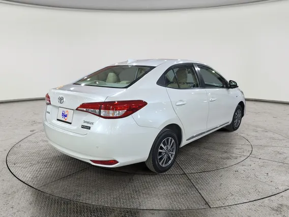 Toyota Yaris  Y Plus 2020 