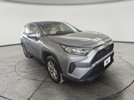 Toyota RAV4 LE 2021 