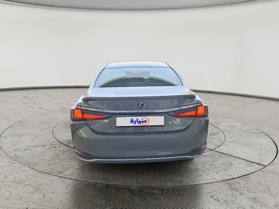 Lexus ES 300 H 2023 