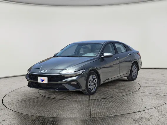 Hyundai Elantra Smart 2024 