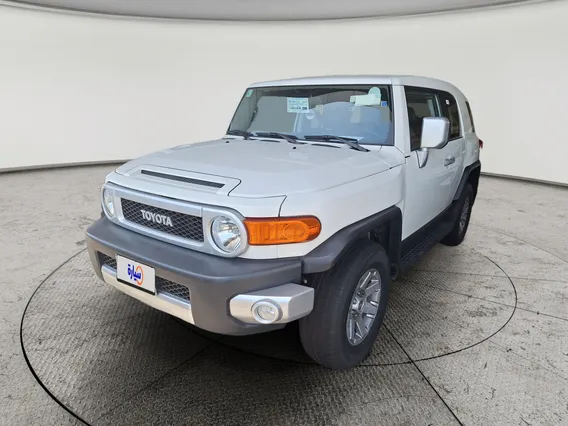 تويوتا اف جي FJ Cruiser 2023 دبل