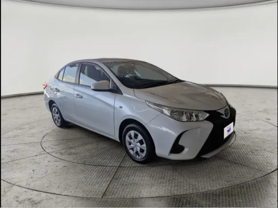 Toyota Yaris  Y 2022 