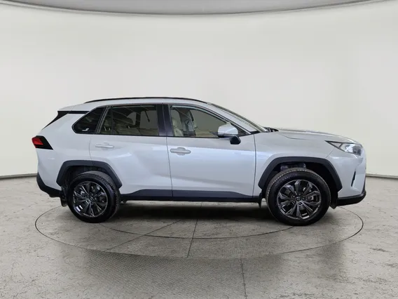 Toyota RAV4 XLE 2023 