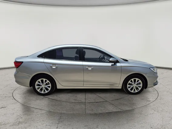 MG 5 STD 2025 
