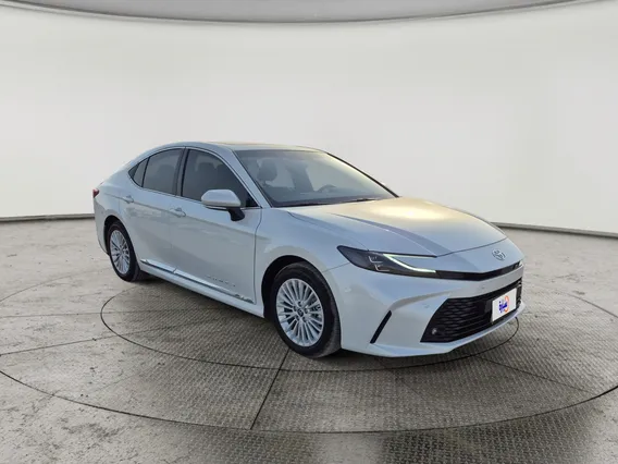 Toyota Camry  LE 2025 