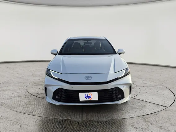 Toyota Camry  LE 2025 