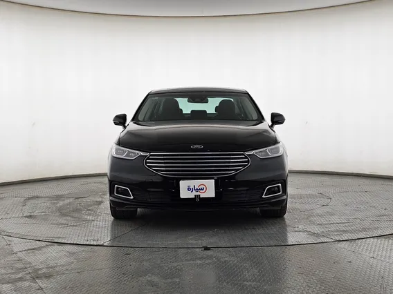 Ford Taurus Trend 2022 