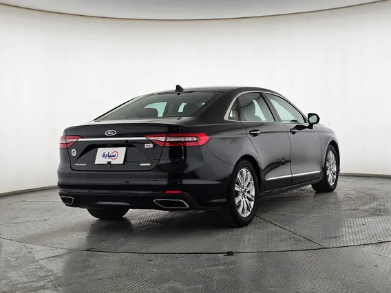 Ford Taurus Trend 2022 