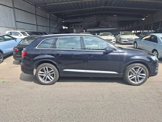 Audi Q7  2019 