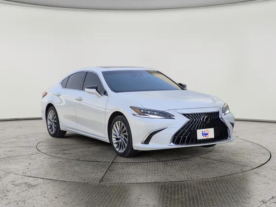 Lexus ES 300 HH Hybrid Executive 2024 
