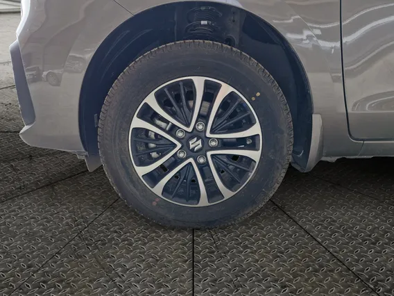 سوزوكي ارتيجا GLX 2025 