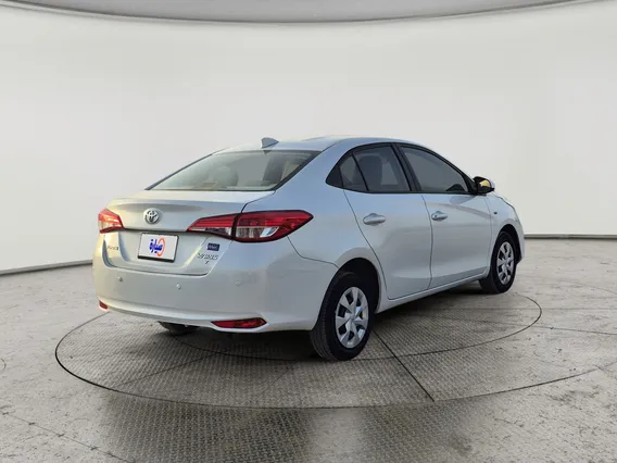 Toyota Yaris  Y 2022 